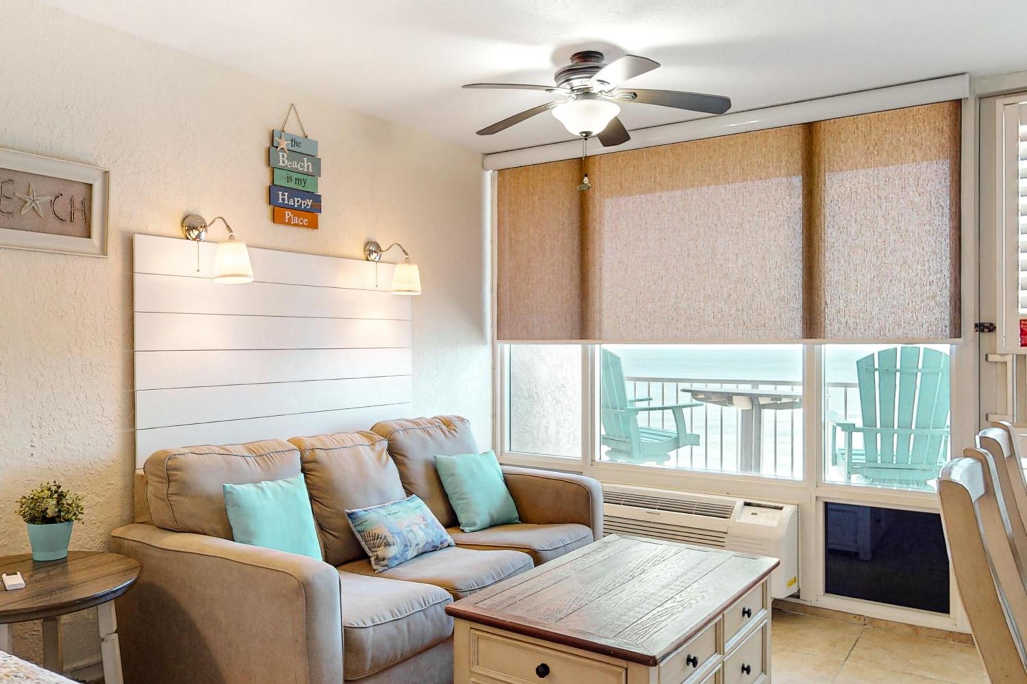 Sunshine & Oceanfront Serenity Apartamento