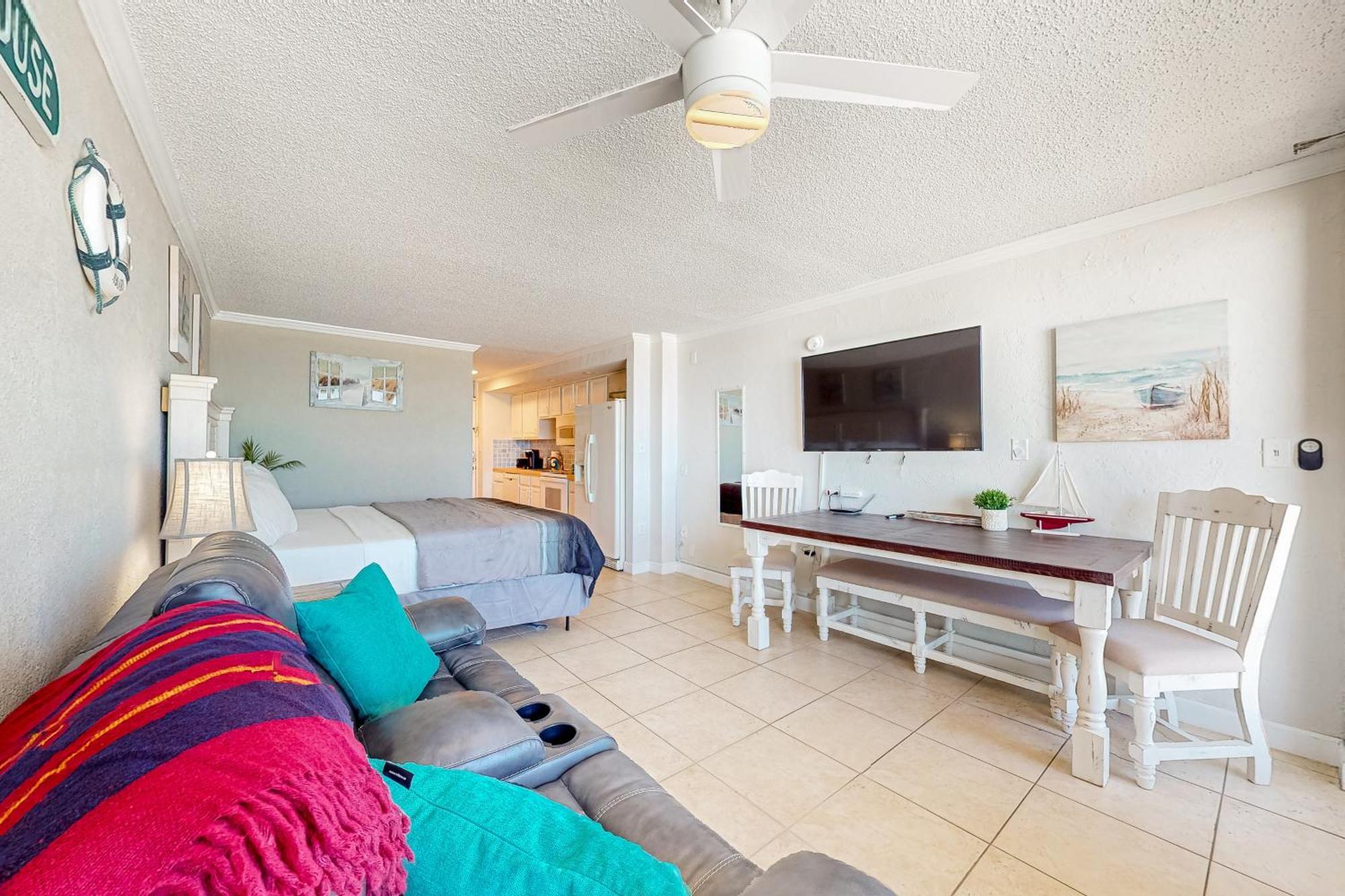 Sunshine & Oceanfront Serenity Apartamento